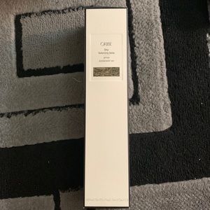 Oribe dry texturizing spray